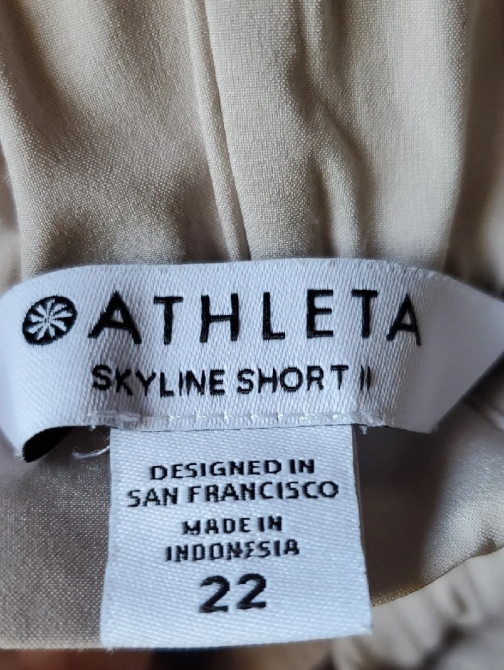 Athleta Skyline  High-Waist Paperbag Tie Shorts in Light Tan Size 22